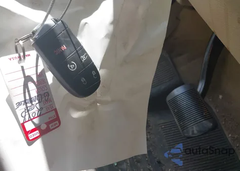 2014 Jeep Grand Cherokee Overland z USA, uszkodzony, nr VIN 1C4RJFCT3EC105537